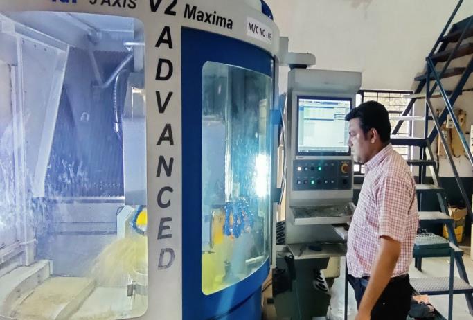 Hands-on industrial training at New Generation Tools, Pune — 5-axis V2 Maxima CNC machine